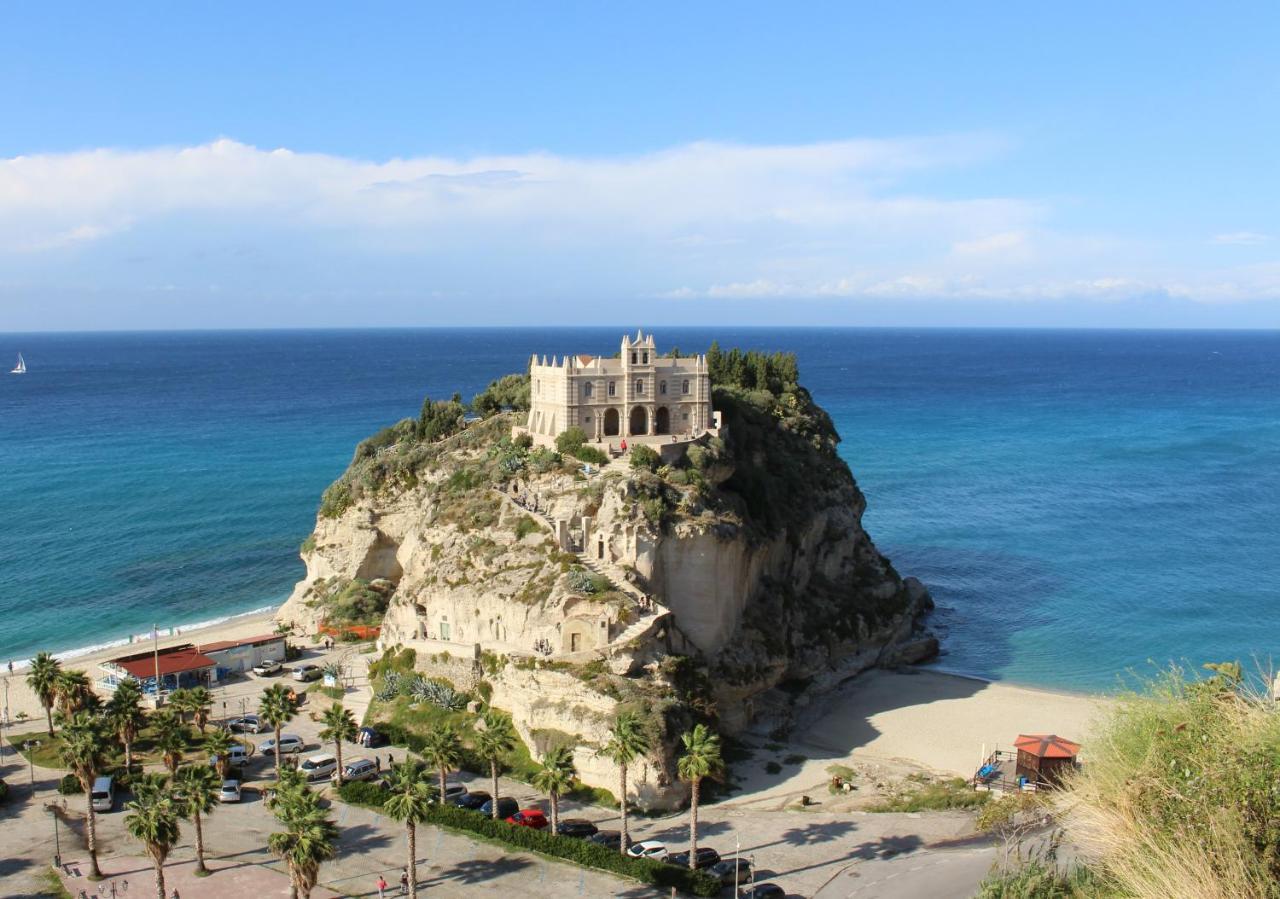 Ananea Tropea Yachting Resort Exterior photo