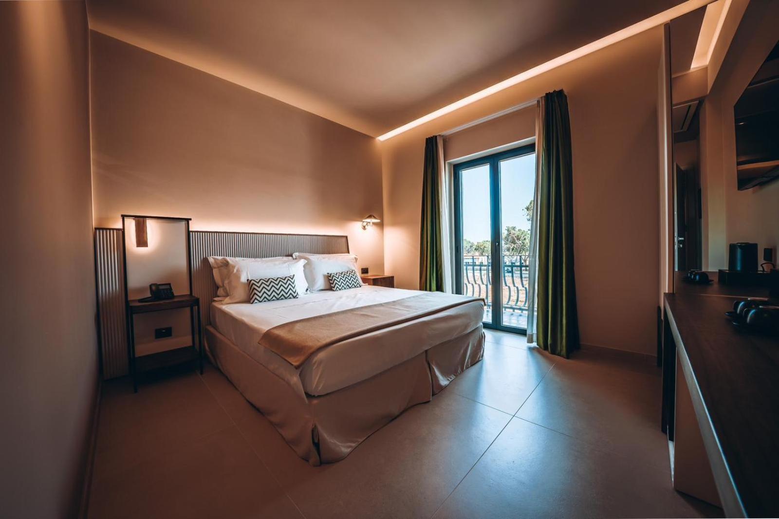 Ananea Tropea Yachting Resort Exterior photo