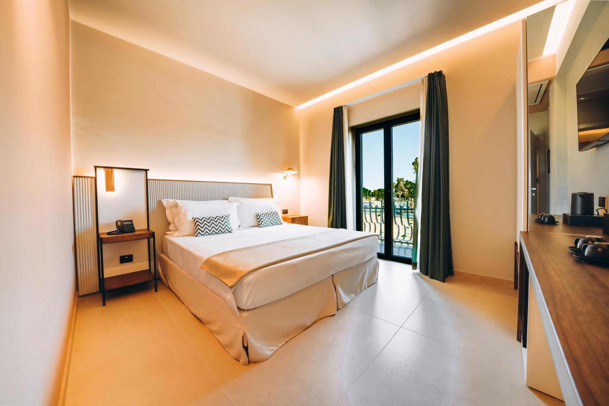 Ananea Tropea Yachting Resort Exterior photo